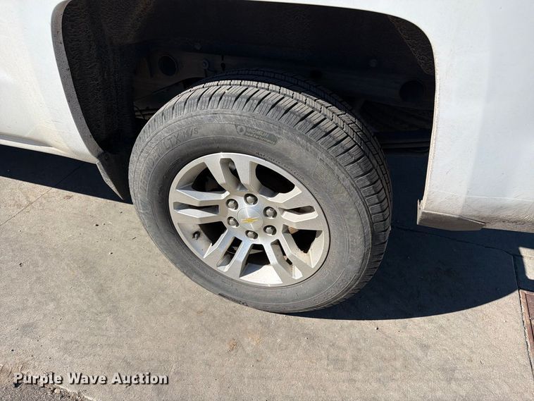 image for item ED0072 2014 Chevrolet Silverado 1500 Crew Cab pickup truck