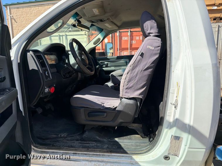 image for item ED0073 2017 RAM 5500 truck cab and chassis