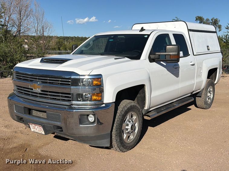 image for item ED0216 2017 Chevrolet Silverado 2500HD Ext. Cab pickup truck