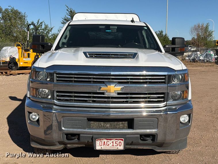 image for item ED0216 2017 Chevrolet Silverado 2500HD Ext. Cab pickup truck