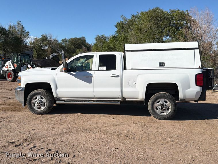 image for item ED0216 2017 Chevrolet Silverado 2500HD Ext. Cab pickup truck
