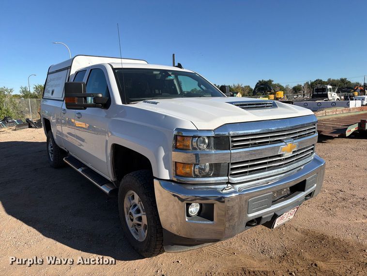image for item ED0216 2017 Chevrolet Silverado 2500HD Ext. Cab pickup truck