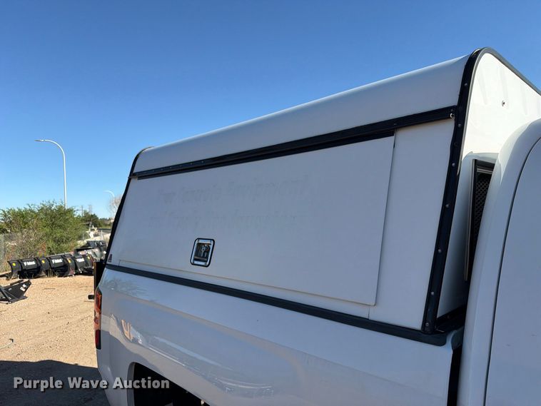 image for item ED0216 2017 Chevrolet Silverado 2500HD Ext. Cab pickup truck