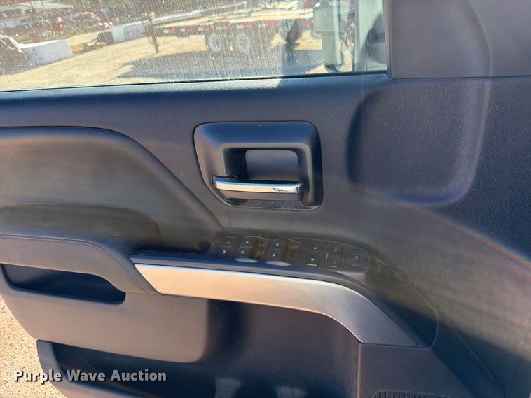 image for item ED0216 2017 Chevrolet Silverado 2500HD Ext. Cab pickup truck