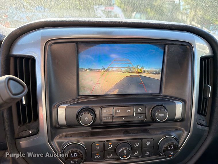 image for item ED0216 2017 Chevrolet Silverado 2500HD Ext. Cab pickup truck