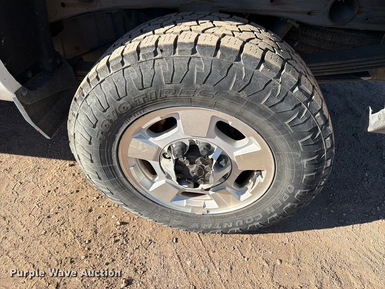 image for item ED0216 2017 Chevrolet Silverado 2500HD Ext. Cab pickup truck