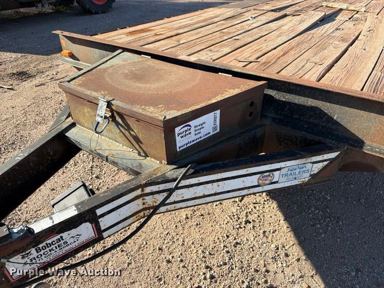 image for item ED0217 2013 Superior Manufacturing and Engineering 2SD6M-PH utility trailer
