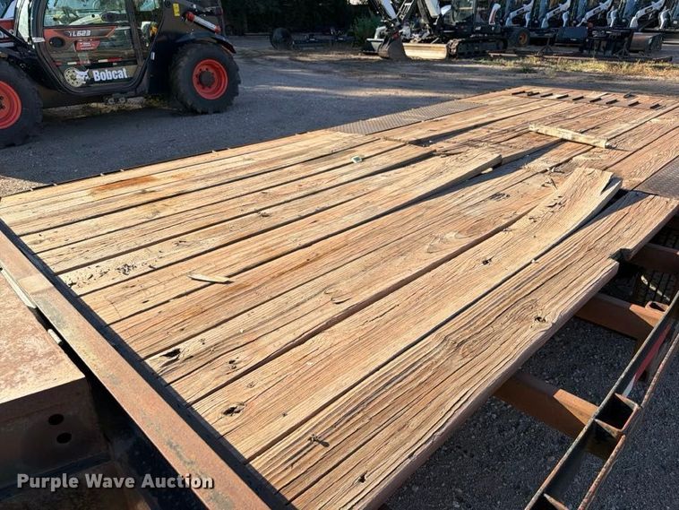 image for item ED0217 2013 Superior Manufacturing and Engineering 2SD6M-PH utility trailer