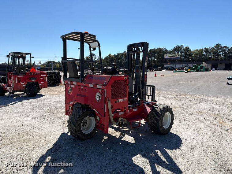 image for item EF1460 2006 Moffett M55P forklift