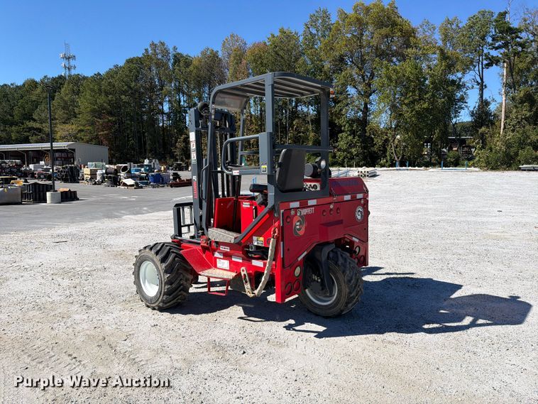 image for item EF1460 2006 Moffett M55P forklift
