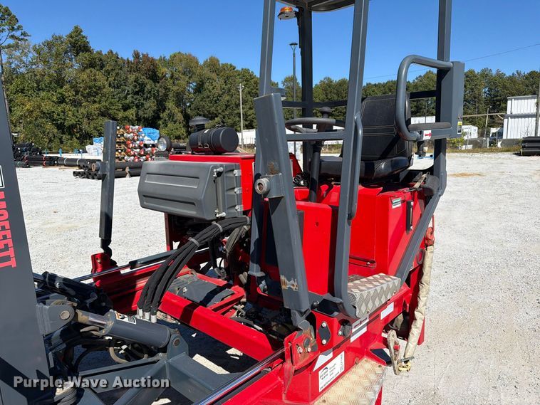 image for item EF1460 2006 Moffett M55P forklift