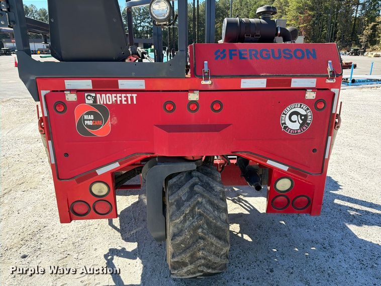 image for item EF1460 2006 Moffett M55P forklift