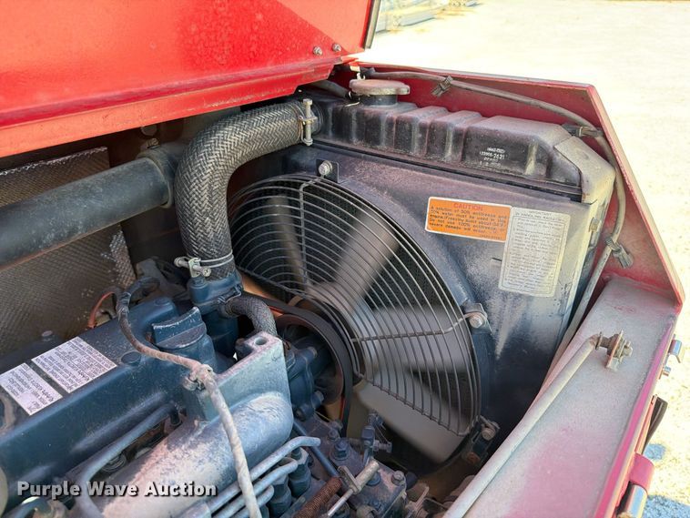 image for item EF1460 2006 Moffett M55P forklift