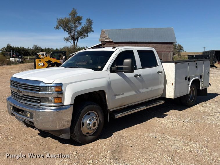 image for item EI7773 2016 Chevrolet Silverado 3500HD Crew Cab utility bed pickup truck