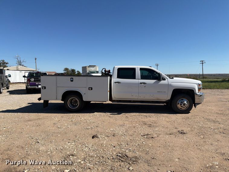 image for item EI7773 2016 Chevrolet Silverado 3500HD Crew Cab utility bed pickup truck