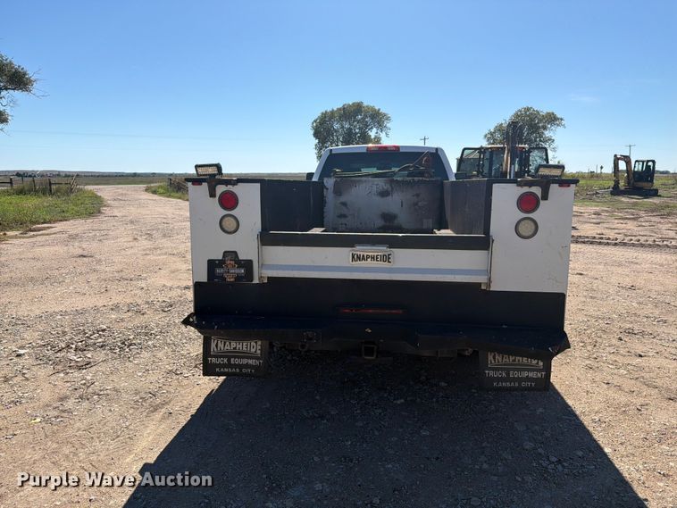 image for item EI7773 2016 Chevrolet Silverado 3500HD Crew Cab utility bed pickup truck