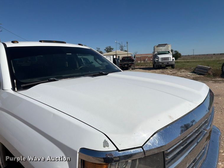 image for item EI7773 2016 Chevrolet Silverado 3500HD Crew Cab utility bed pickup truck