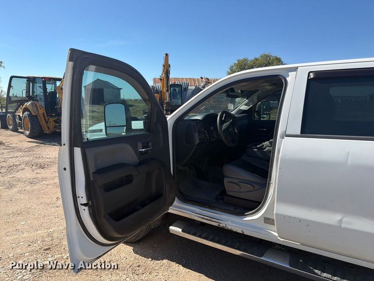 image for item EI7773 2016 Chevrolet Silverado 3500HD Crew Cab utility bed pickup truck