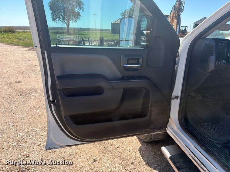 image for item EI7773 2016 Chevrolet Silverado 3500HD Crew Cab utility bed pickup truck