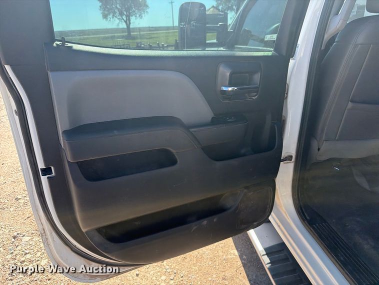 image for item EI7773 2016 Chevrolet Silverado 3500HD Crew Cab utility bed pickup truck