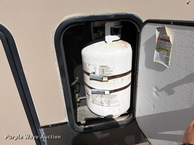 image for item EI7801 2014 Forest River Chaparral camper