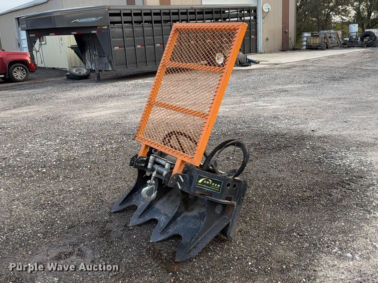 image for item EI7802 Arteer skid steer winch