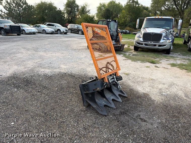 image for item EI7802 Arteer skid steer winch