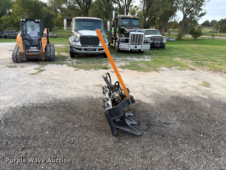 image for item EI7802 Arteer skid steer winch