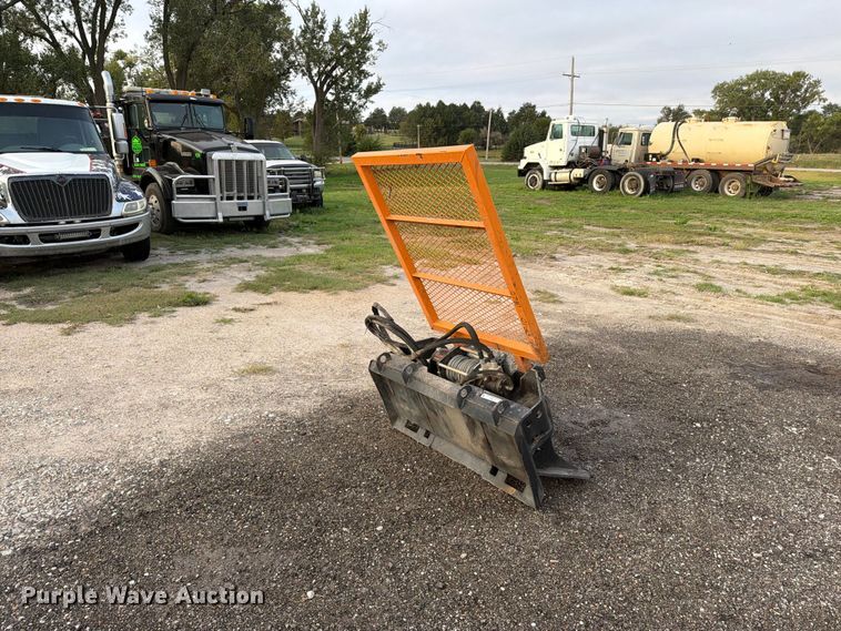 image for item EI7802 Arteer skid steer winch