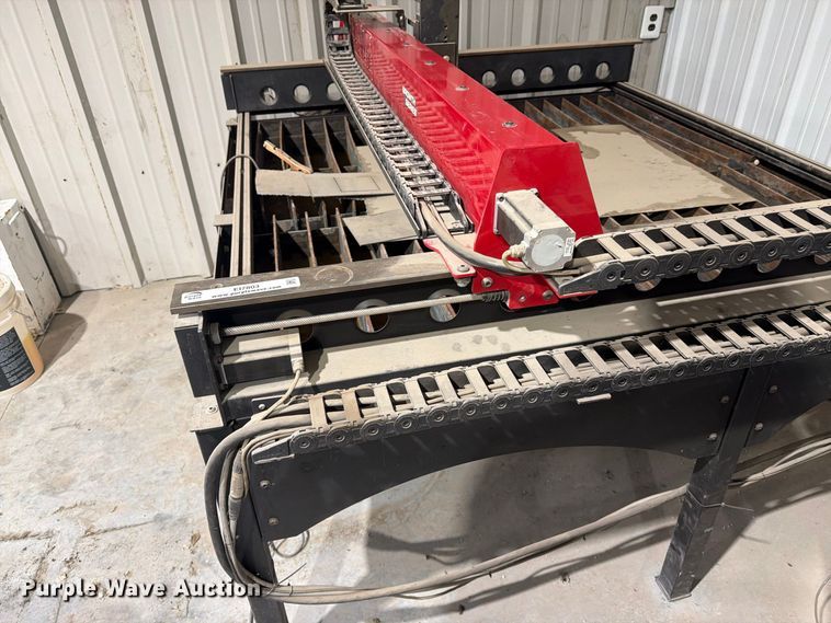 image for item EI7803 Lincoln Torchmate 4x4 plasma cutting table and plasma cutter  