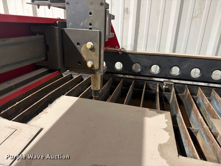 image for item EI7803 Lincoln Torchmate 4x4 plasma cutting table and plasma cutter  