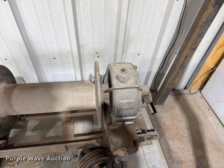 image for item EI7804 Braden winch