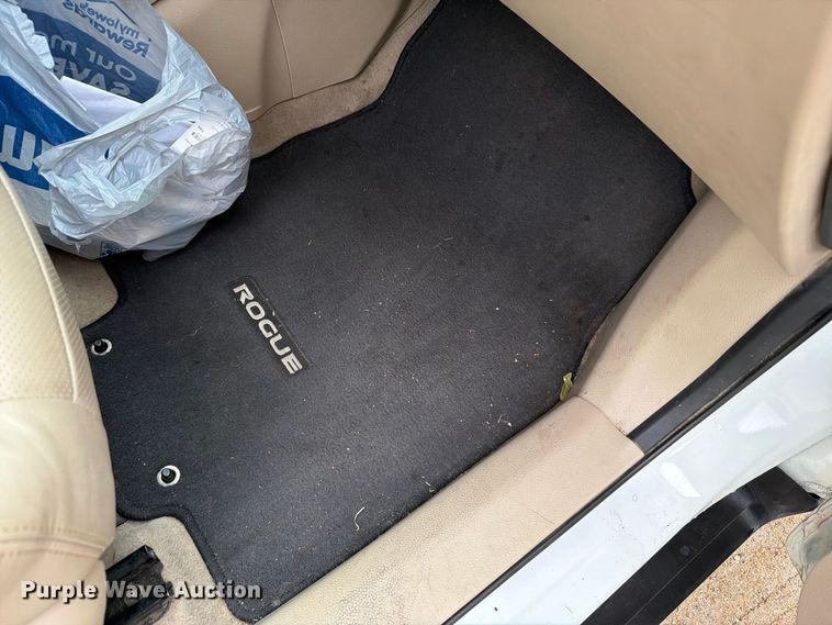 image for item EI7826 2015 Nissan Rogue SUV