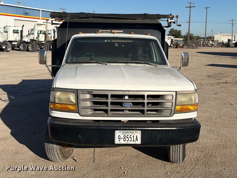 image for item EI7847 1993 Ford F-350 dump bed pickup truck