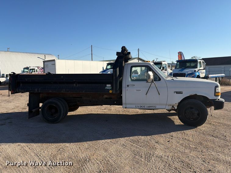 image for item EI7847 1993 Ford F-350 dump bed pickup truck