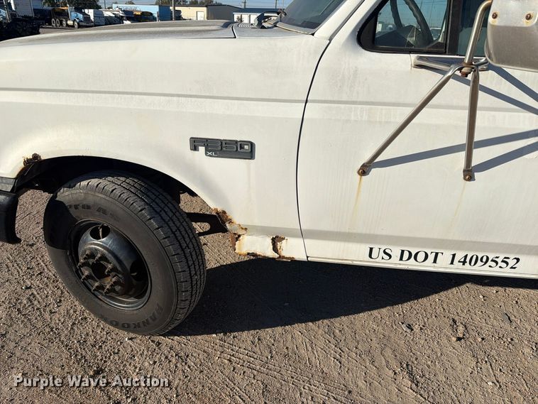 image for item EI7847 1993 Ford F-350 dump bed pickup truck