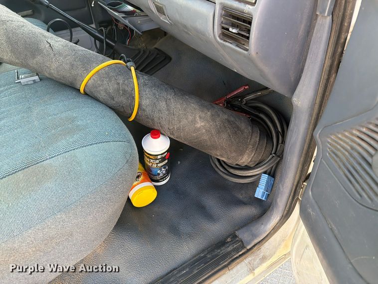 image for item EI7847 1993 Ford F-350 dump bed pickup truck