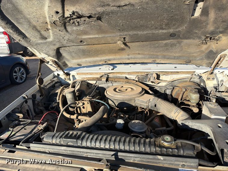 image for item EI7847 1993 Ford F-350 dump bed pickup truck