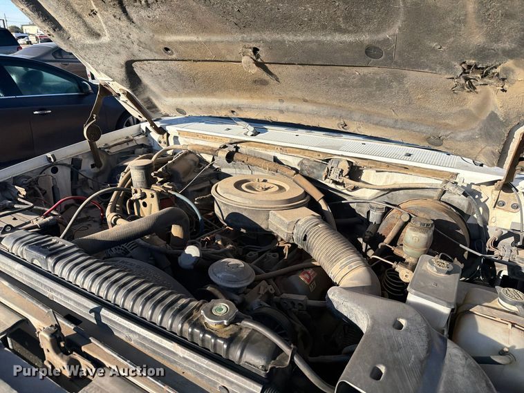 image for item EI7847 1993 Ford F-350 dump bed pickup truck
