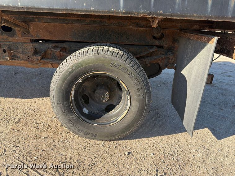 image for item EI7847 1993 Ford F-350 dump bed pickup truck