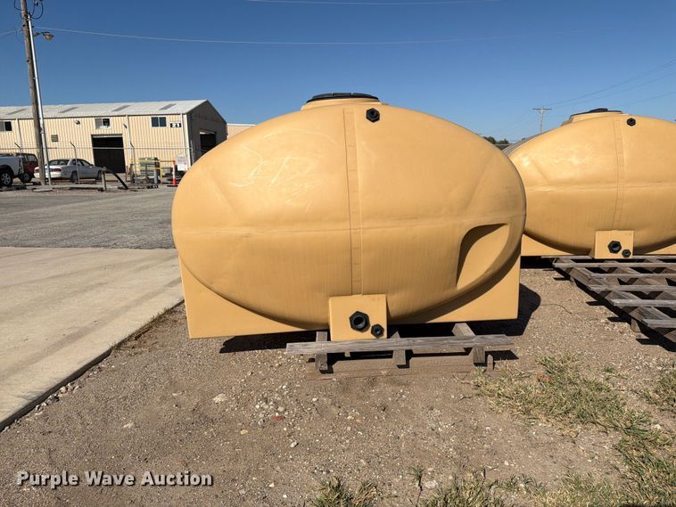 image for item EI7856 Poly tank