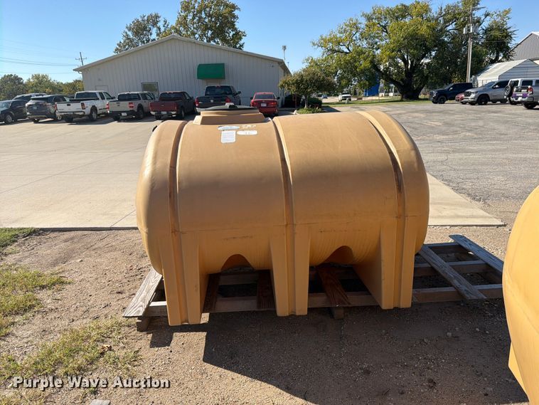 image for item EI7856 Poly tank