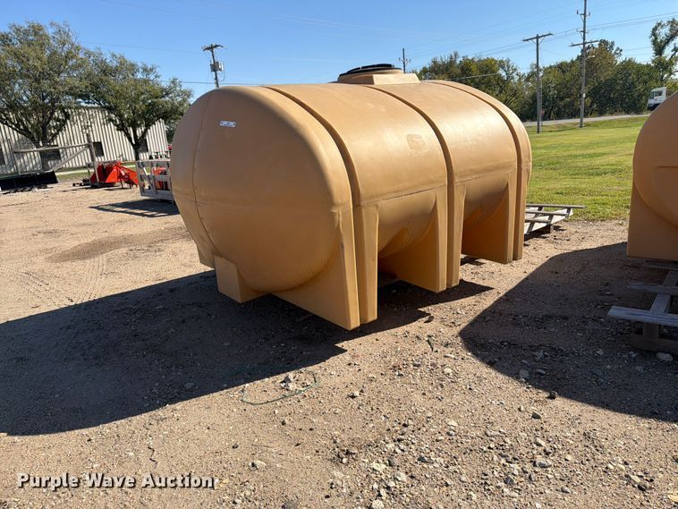 image for item EI7857 Poly tank