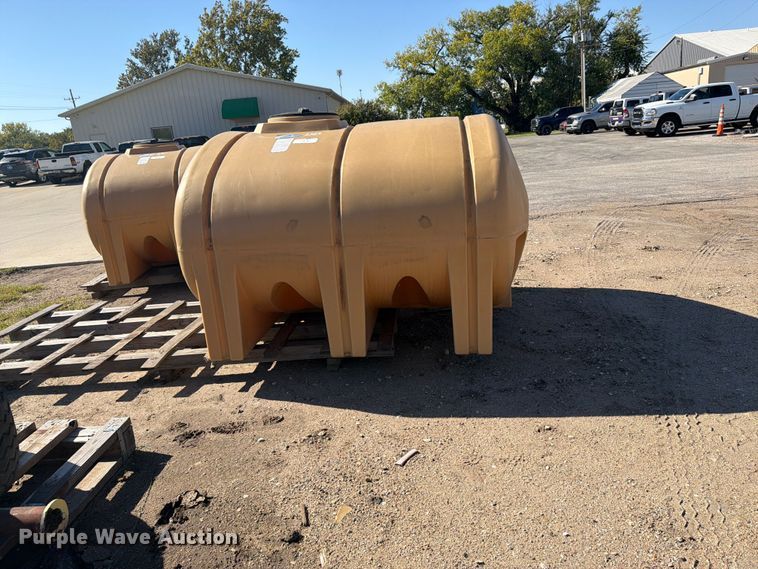 image for item EI7857 Poly tank