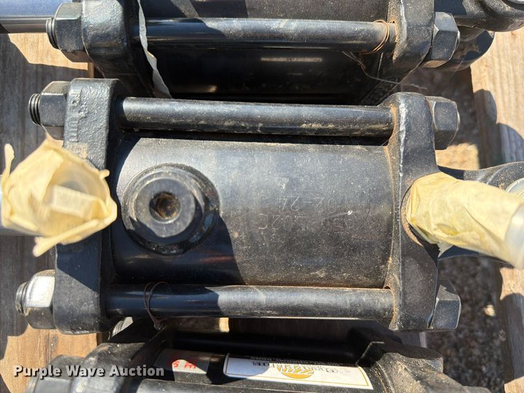 image for item EI7862 (6) hydraulic cylinders