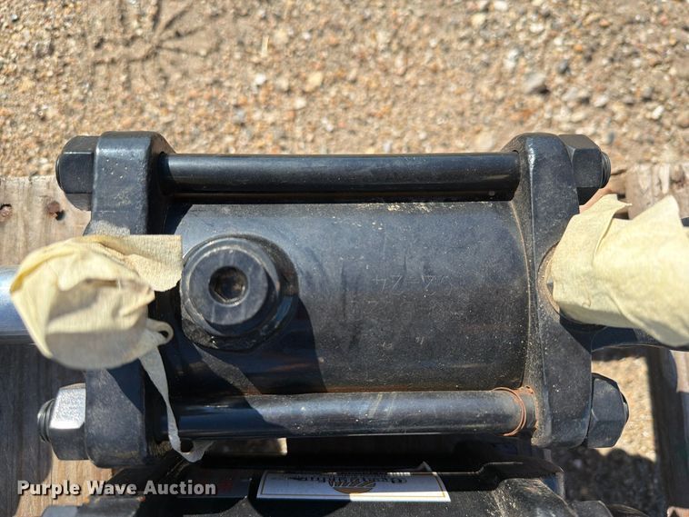 image for item EI7862 (6) hydraulic cylinders