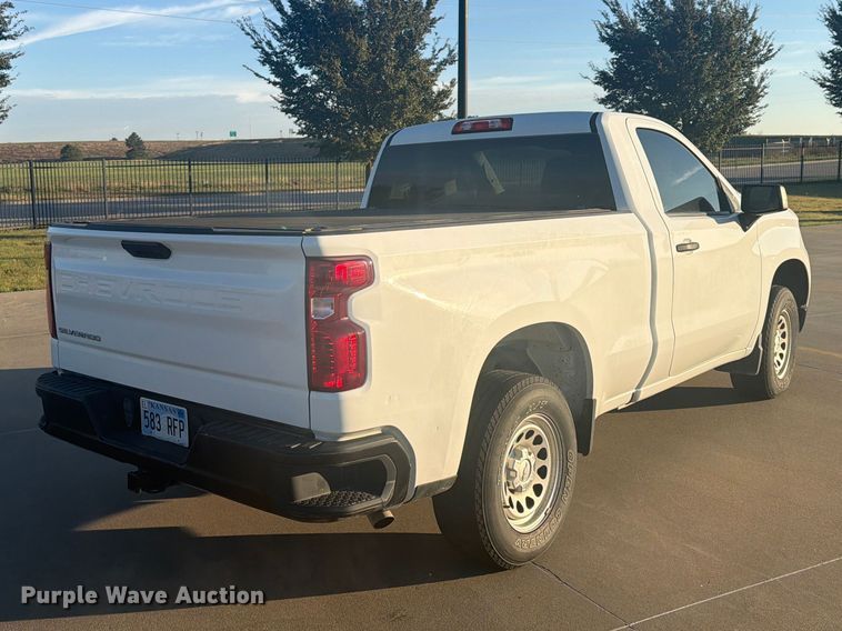 image for item EI7868 2022 Chevrolet Silverado 1500 pickup truck