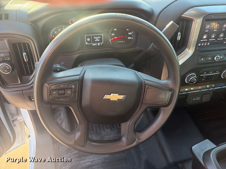 image for item EI7868 2022 Chevrolet Silverado 1500 pickup truck