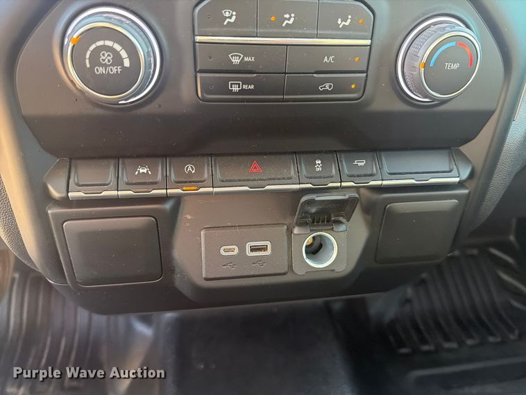 image for item EI7868 2022 Chevrolet Silverado 1500 pickup truck