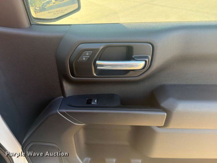 image for item EI7868 2022 Chevrolet Silverado 1500 pickup truck
